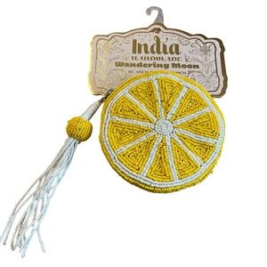 Nwt Lemon Beaded Zipper Pouch 🍋 Beaded lemon bag - yellow Beaded coin …